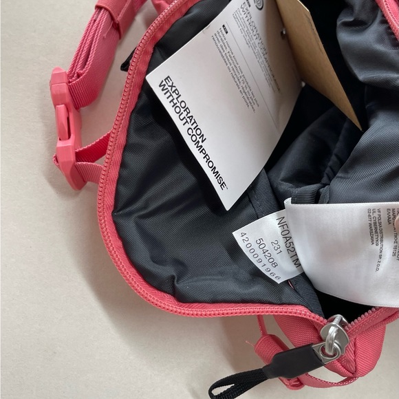 (new+tag) The North Face belt bag / sling pack (pink) - Picture 5 of 7
